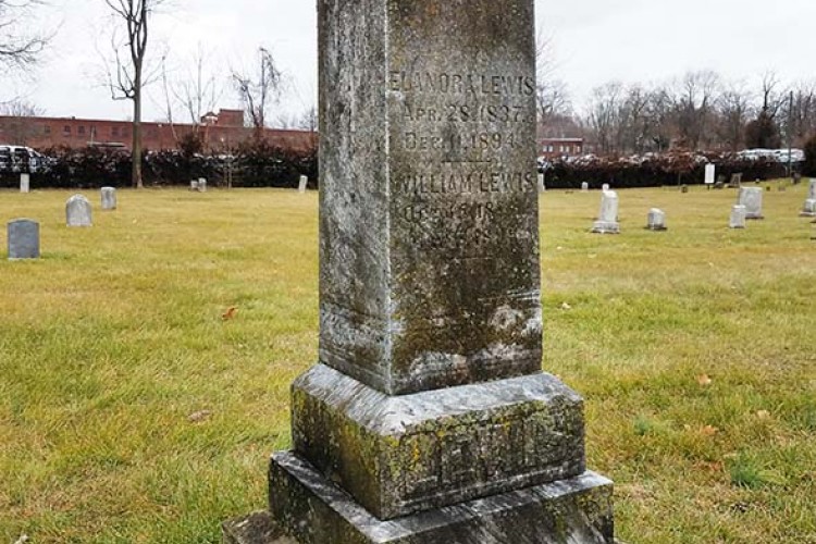 Photograph of Oliver Lewis gravestone